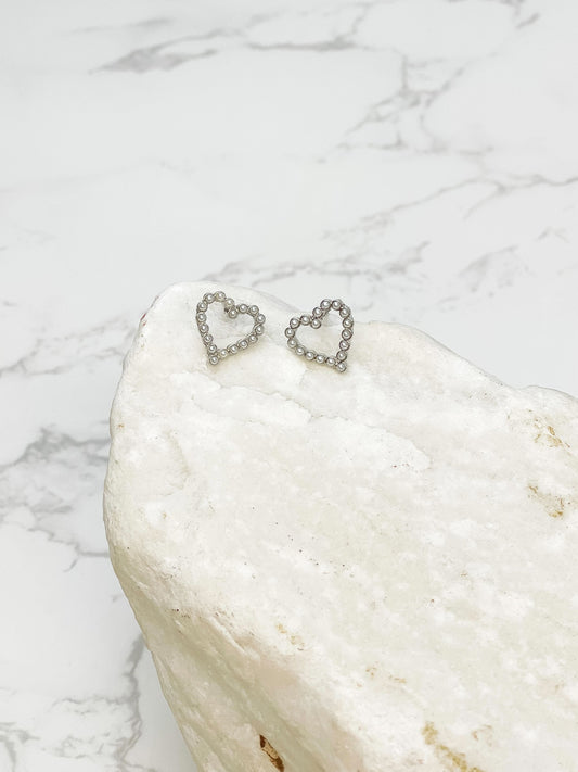 PREORDER: Pearl Heart Stud Earrings in Two Colors